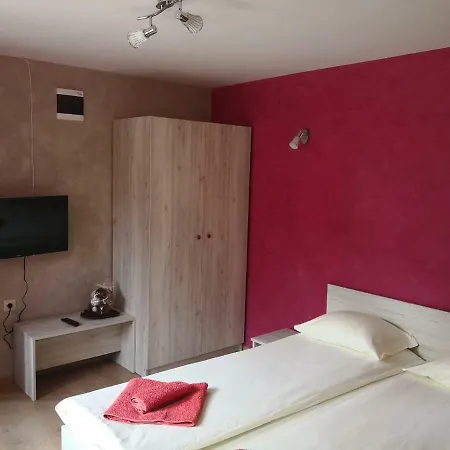 Yurukovata Kashta 3*